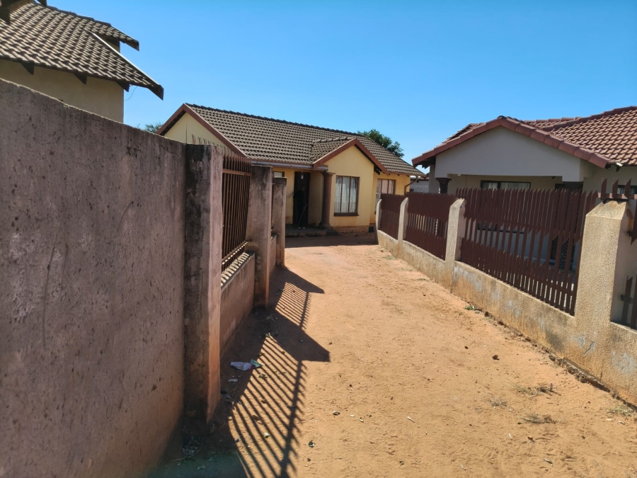 3 Bedroom Property for Sale in Tlhabane West North West